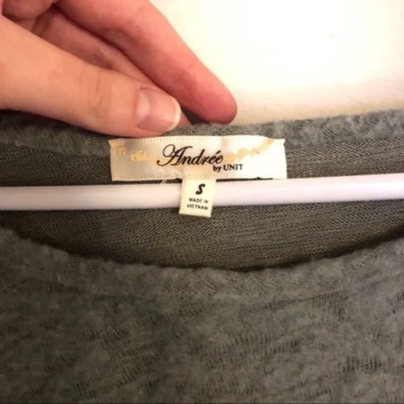 Andreé by Unit Bell Sleeve Fleecy Green Top - Picture 4 of 6